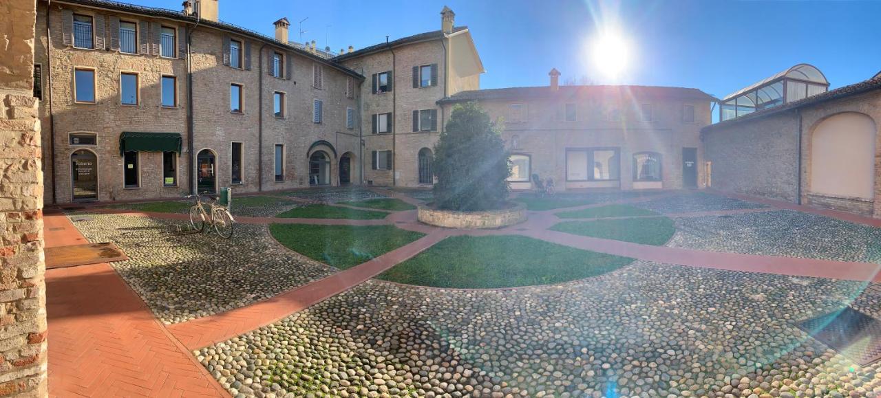 La Rocca Luxury Apartment Parma Exterior foto